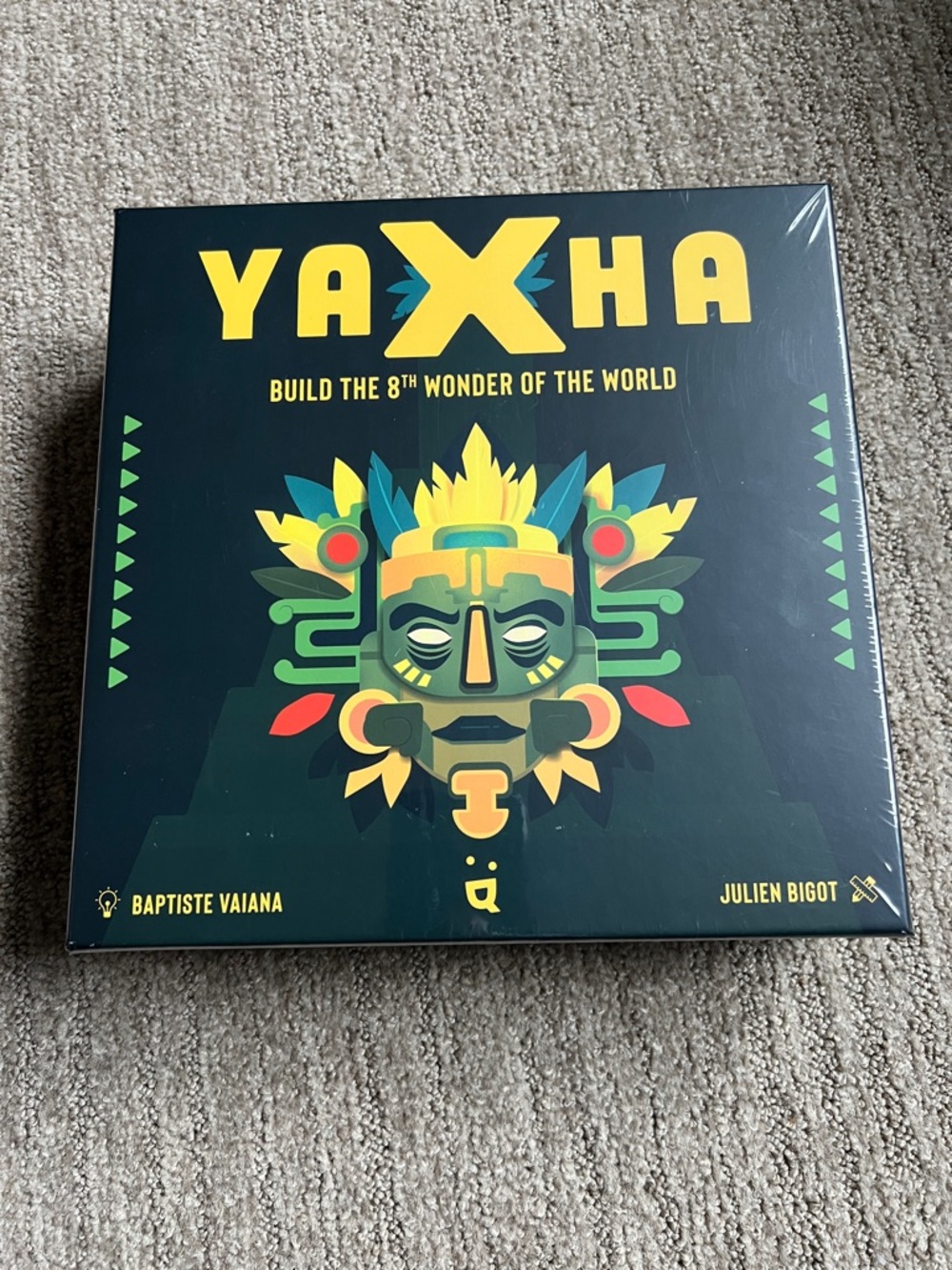 Yaxha Board Game - Dark Green & Yellow Box